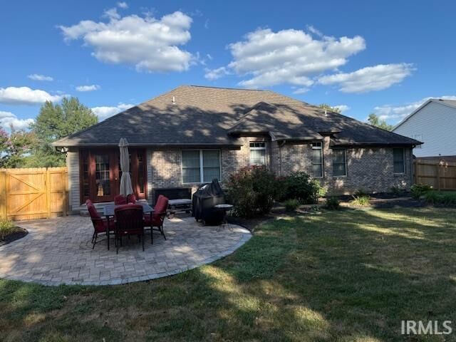 Property Photo: 2933 Oak Trail Drive IN 47630
