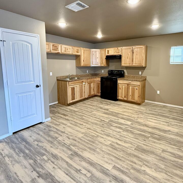 Property Photo: 1012 David Avenue TX 79403