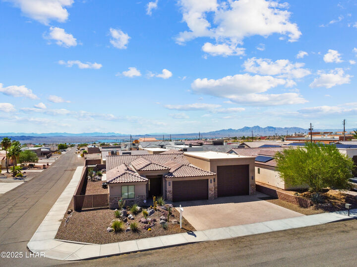 3195 Oro Grande Blvd  Lake Havasu City AZ 86406 photo