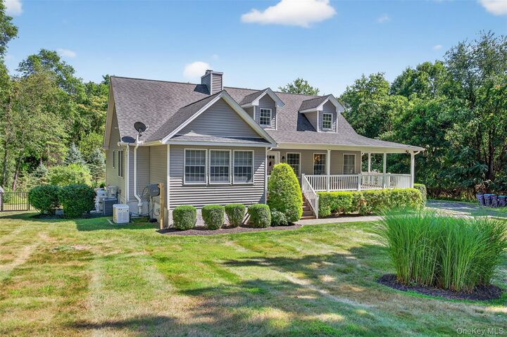 Property Photo:  558 Beattie Road  NY 12575 