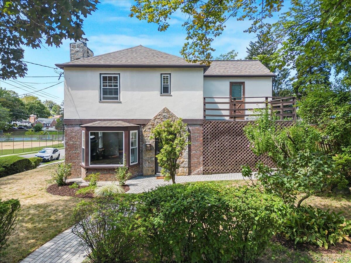 Property Photo:  549 Park Avenue  NY 10703 