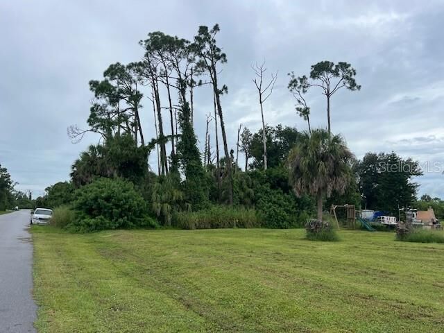 Property Photo: 15082 Community Avenue FL 33953
