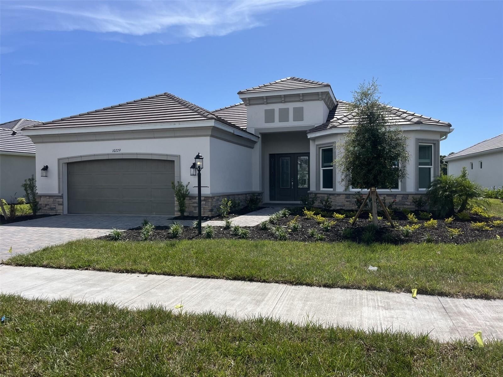 Property Photo:  10229 Silent Night Lane  FL 34241 