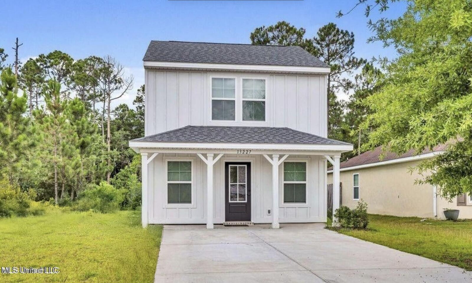 Property Photo: 13227 Willow Oak Circle MS 39503
