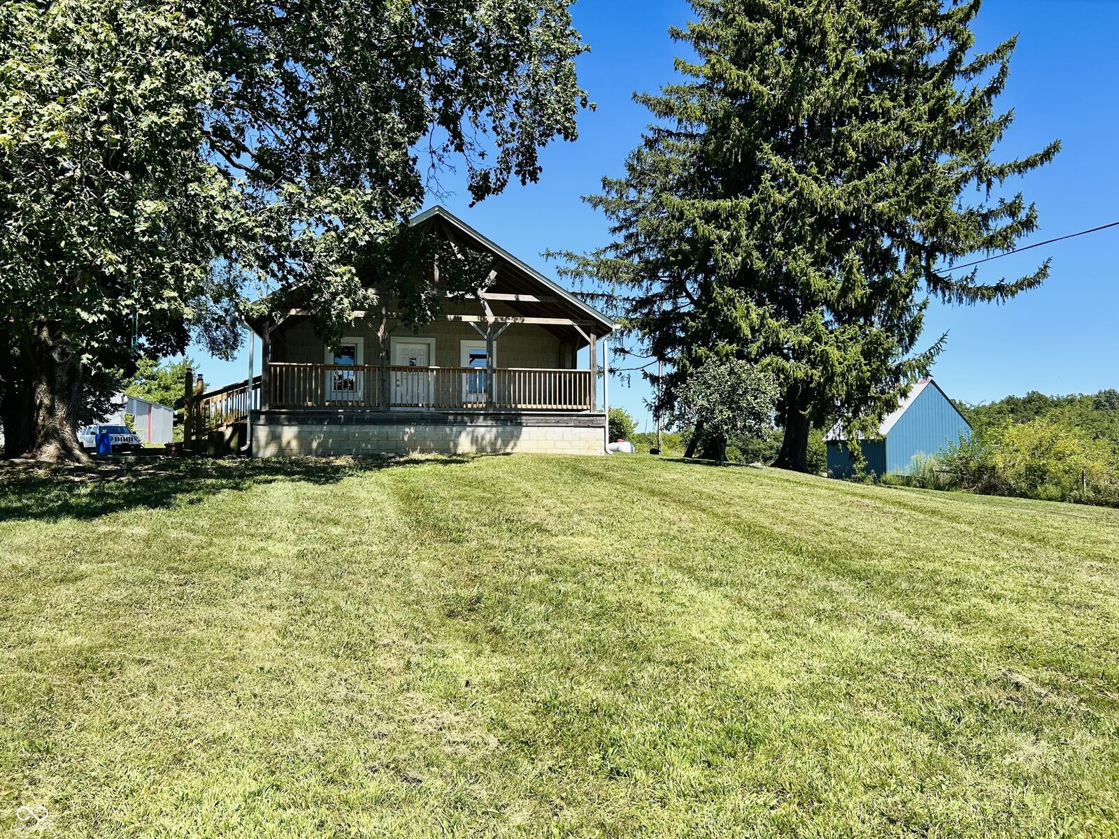 Property Photo:  5442 W 400 N  IN 46126