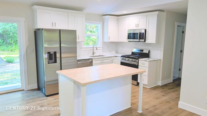 Property Photo: 817 Sandow Road MI 48640