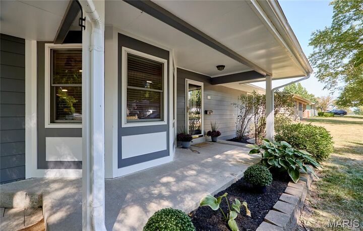 Property Photo: 919 Nana Lane MO 63131