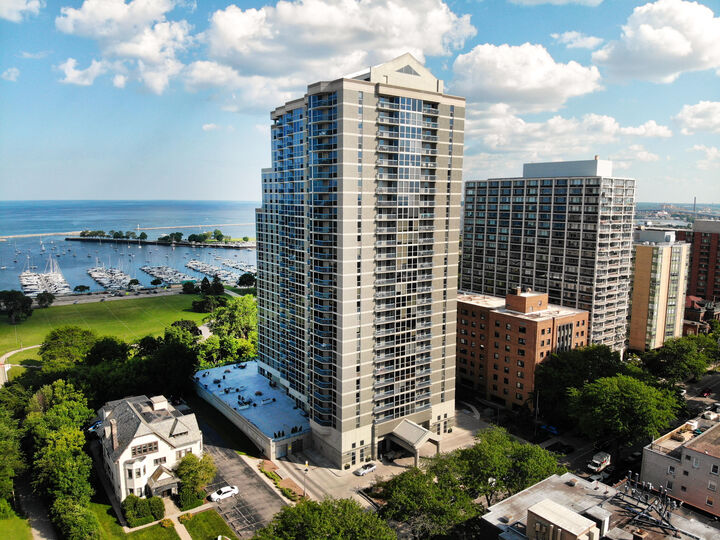 Property Photo: 1660 N Prospect Ave 507 WI 53202