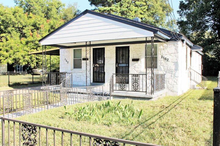 Property Photo: 2162 Griggs Ave TN 38108