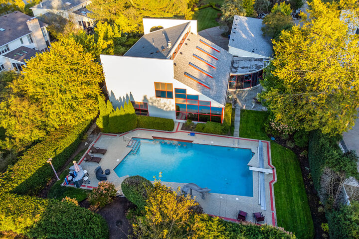 2100 Pfingsten Road  Northbrook IL 60062 photo