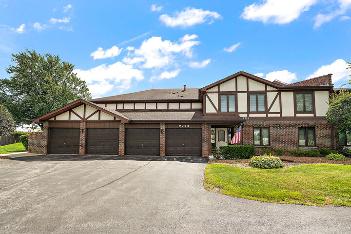 Property Photo: 9722 W Creek Road B2 IL 60464