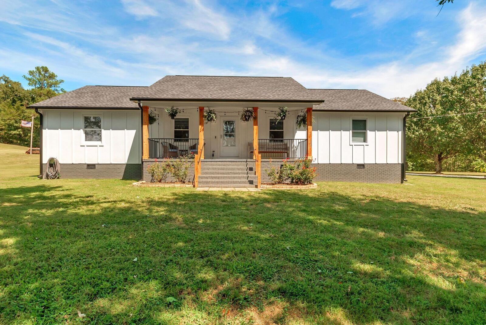 Property Photo: 2901 Elkton Pike TN 38478