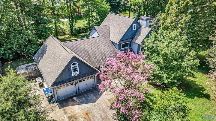 122 Kingswood Drive NW  Huntsville AL 35806 photo