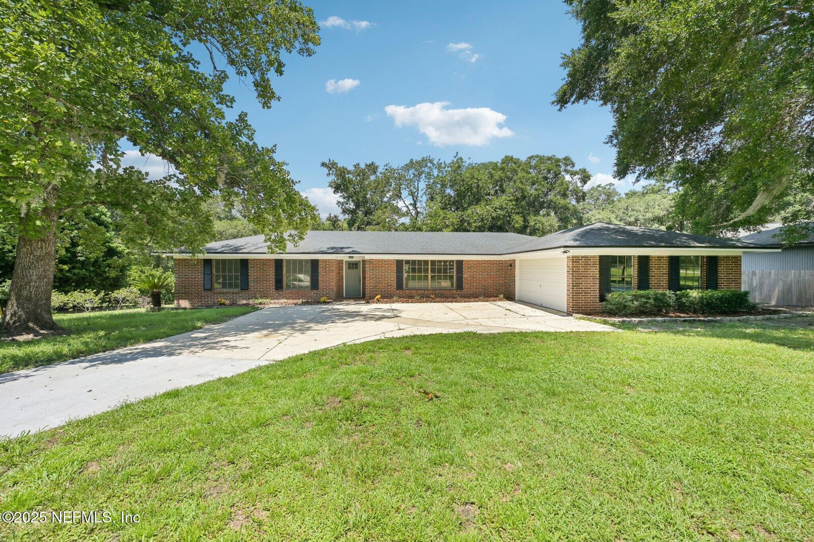 Property Photo: 1311 Lake Asbury Drive FL 32043
