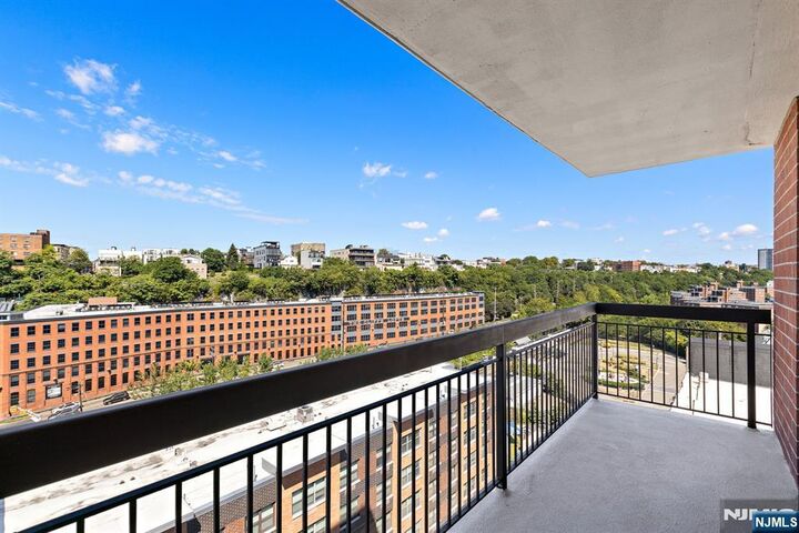 Property Photo: 700 1st Street 12Q NJ 07030