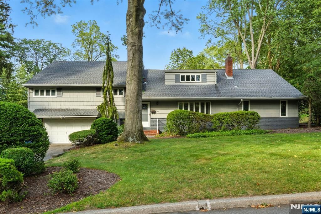 Property Photo:  157 Downey Drive  NJ 07670 