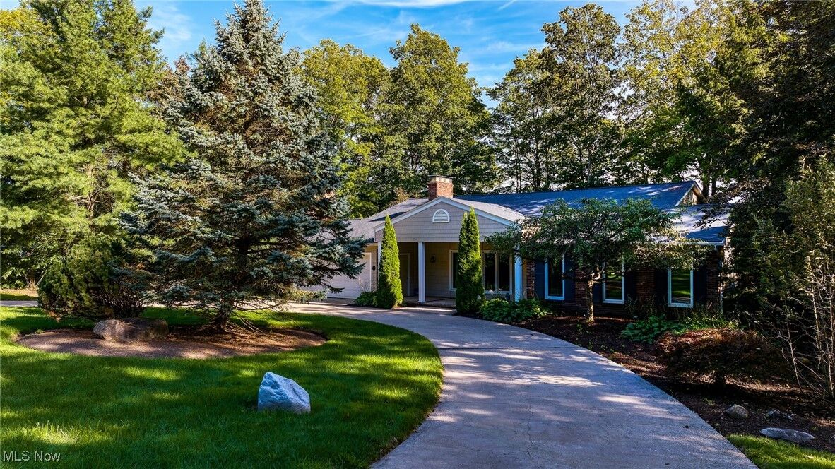 Property Photo:  8819 Tanglewood Trail  OH 44023 
