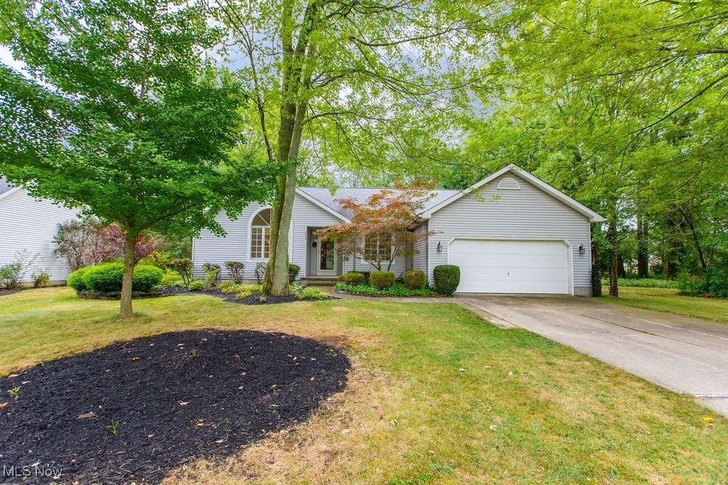 Property Photo: 2463 Candlewood Drive OH 44011