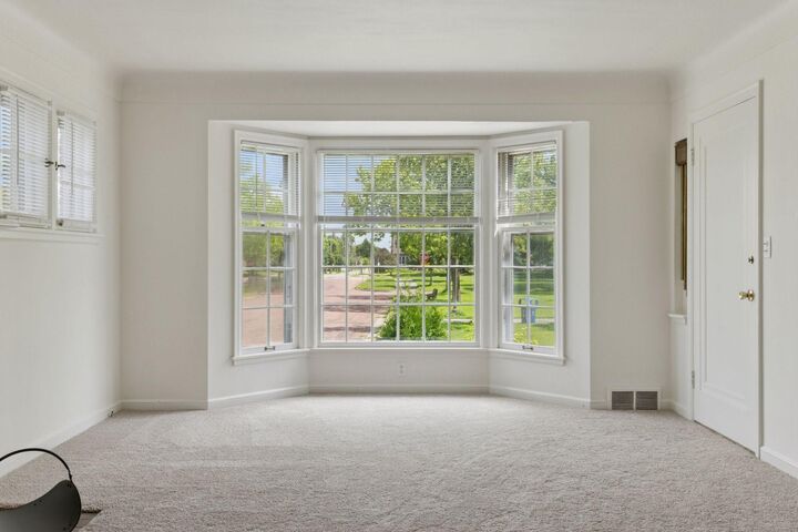 Property Photo: 4155 York Avenue N MN 55422