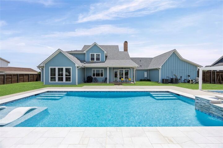 Property Photo: 4421 Azalea Way TX 76065