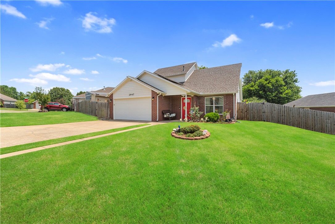 Property Photo:  2947 Beaver Creek Street  AR 72764 