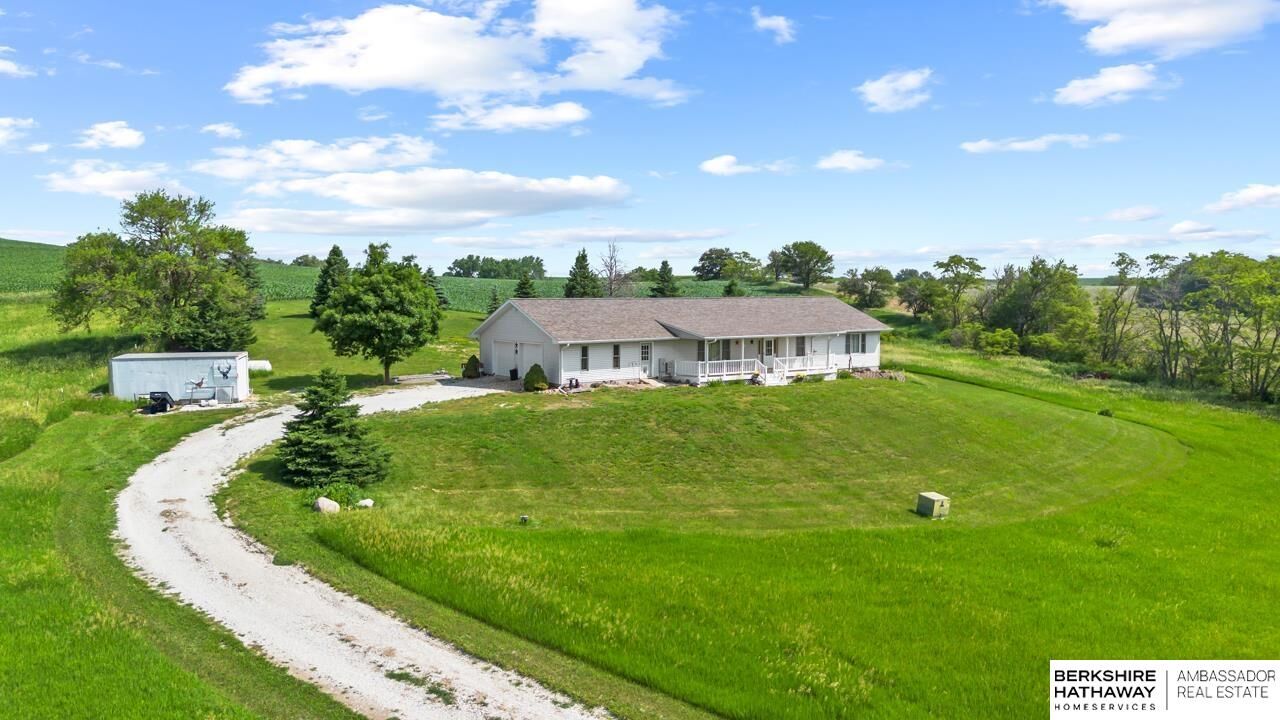 Property Photo: 18746 P4 County Road NE 68029