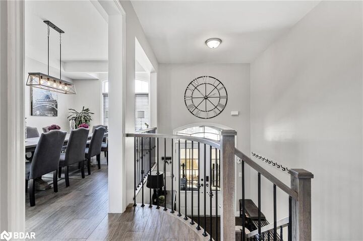 Photo de la propriété: 3075 Orion Blvd Boulevard ON L3V 6H2