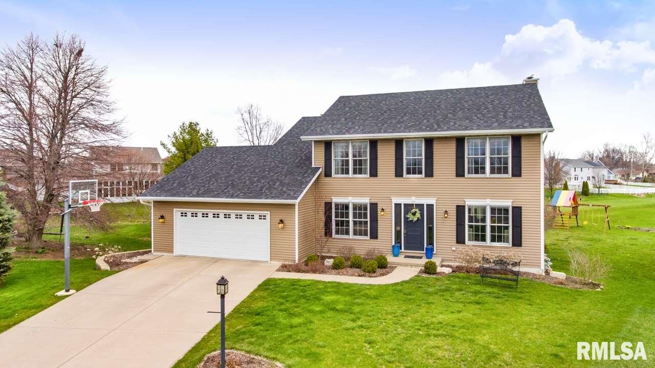 Property Photo: 7 Somerset Court IL 61571