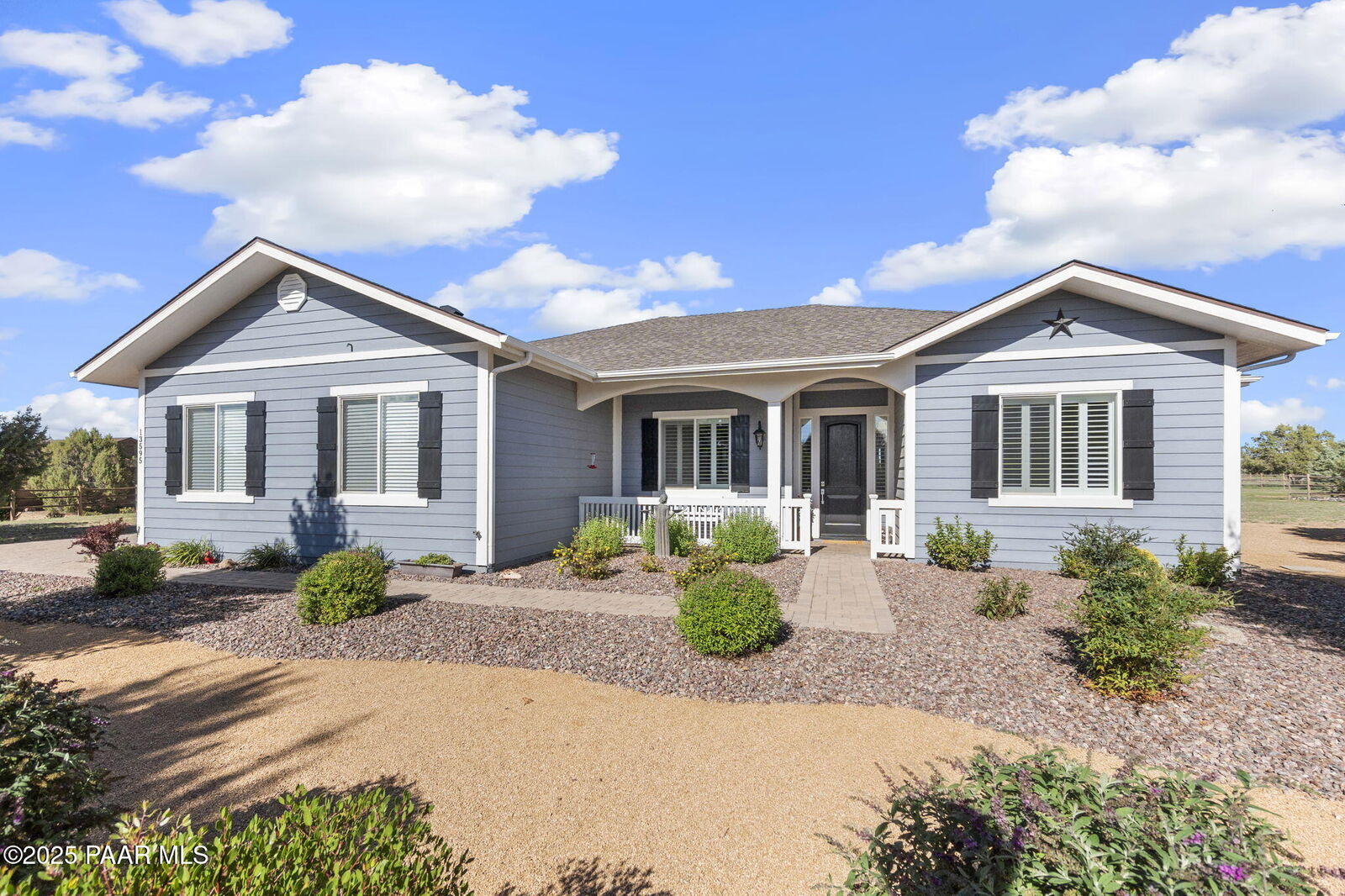 Property Photo:  13595 N Warpaint Place  AZ 86305 