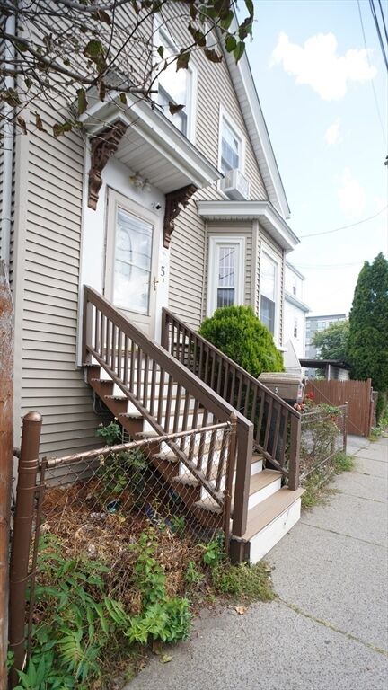 Property Photo:  5 Whittier St  MA 01902 