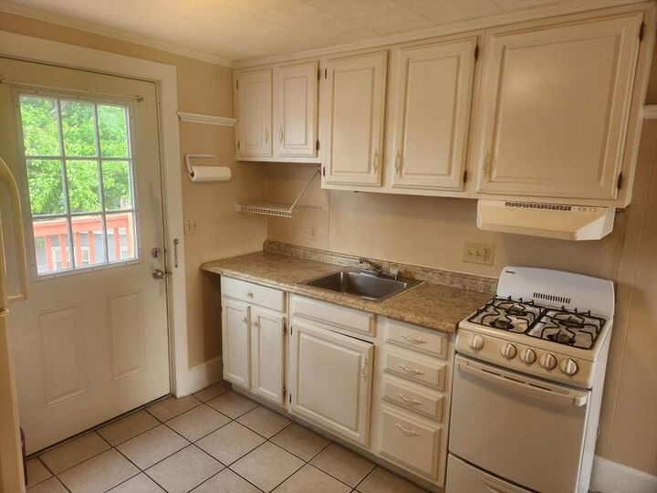 Property Photo: 30 Mount Pleasant Avenue 2R MA 01453