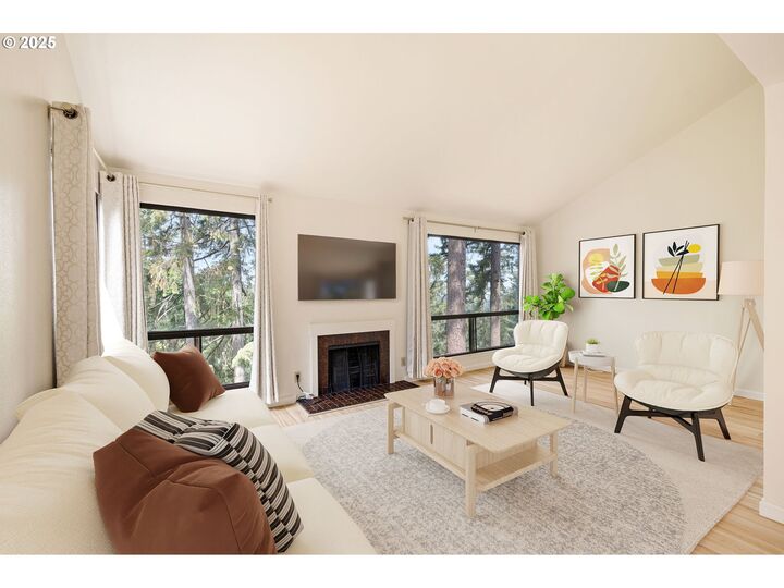 Property Photo: 201 Trailside Loop OR 97405