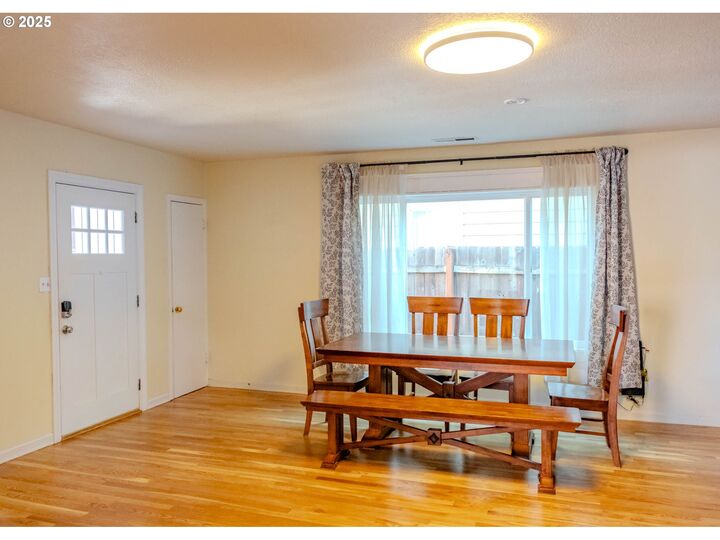 Property Photo: 8027 SE Rhone St OR 97206