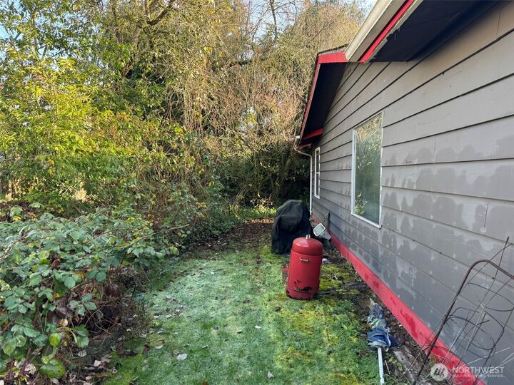 Property Photo: 19415 143rd Place SE WA 98058