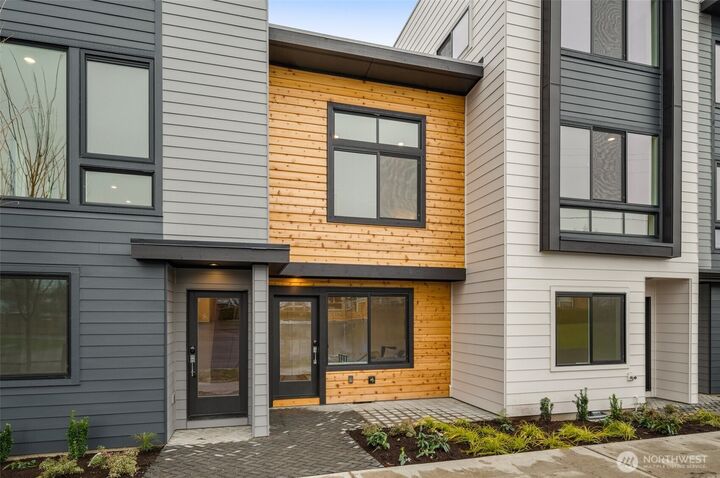 Property Photo: 9217 A 14th Avenue NW WA 98117