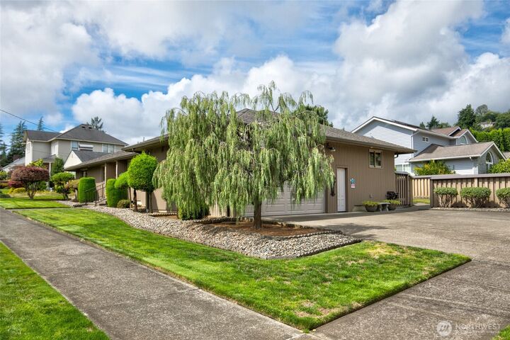 Property Photo: 202 W 8th Street WA 98520