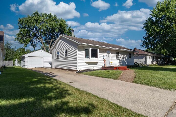 837 Betty Avenue  Neenah WI 54956 photo