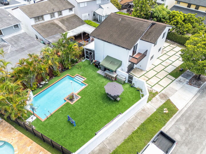 Property Photo: 5663 SW 130th Avenue FL 33183