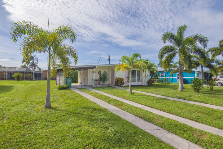 Property Photo:  2863 SE Merritt Terrace  FL 34952 