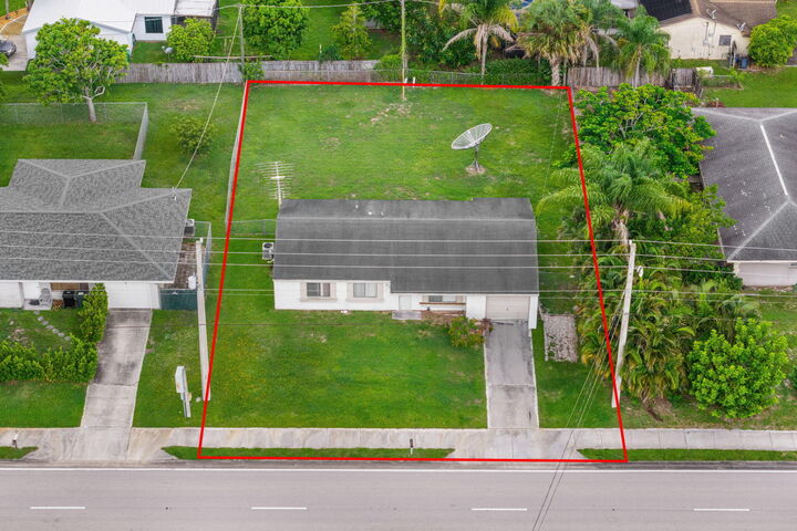 2118 SW Airoso Boulevard  Port Saint Lucie FL 34984 photo