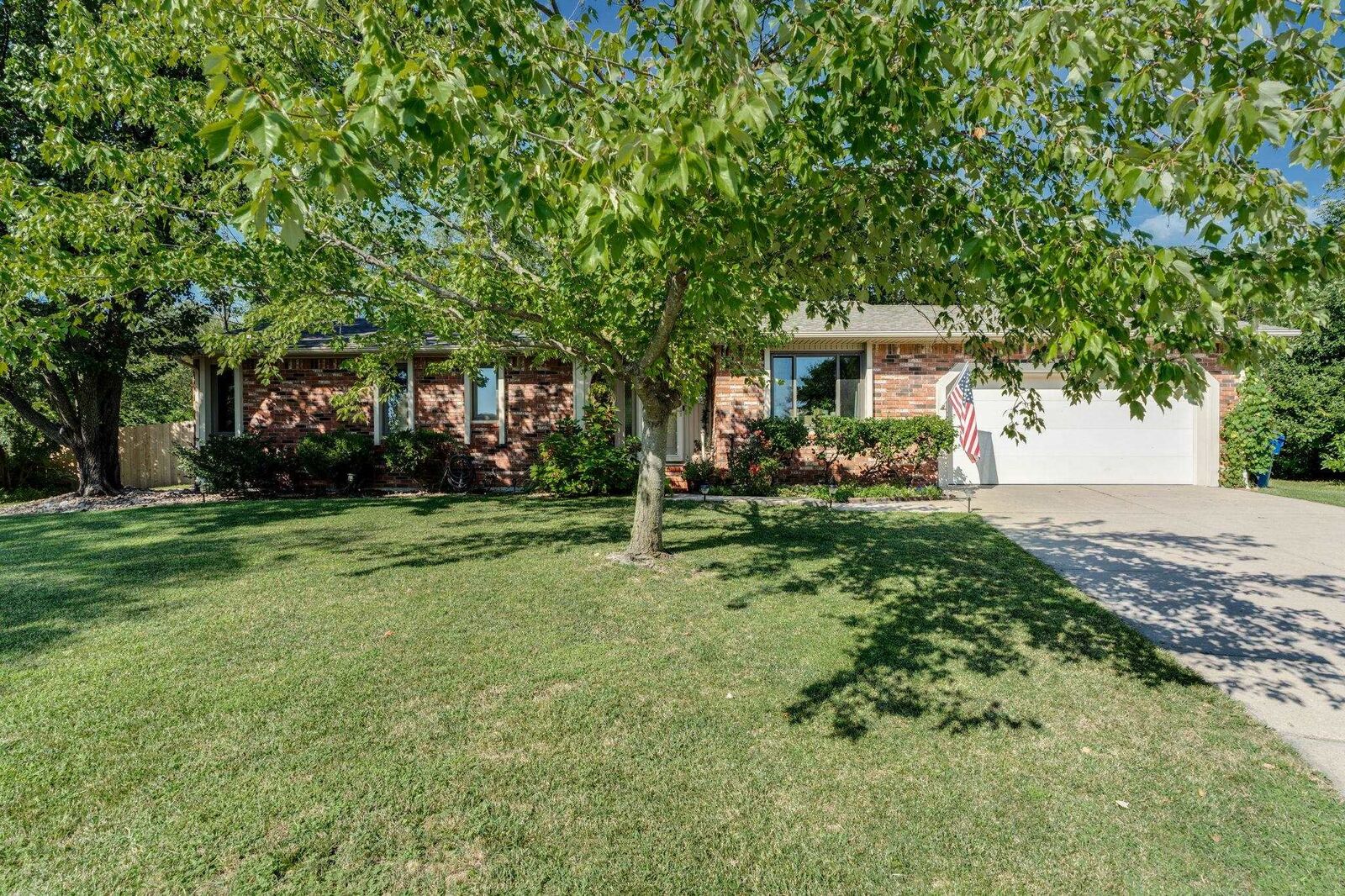 Property Photo: 316 Lexington St KS 67002