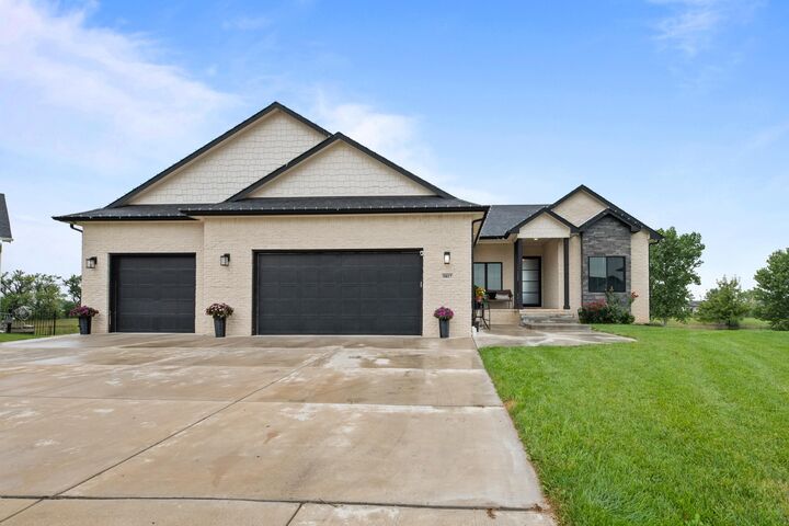 5817 N Edwards Ct  Wichita KS 67204 photo