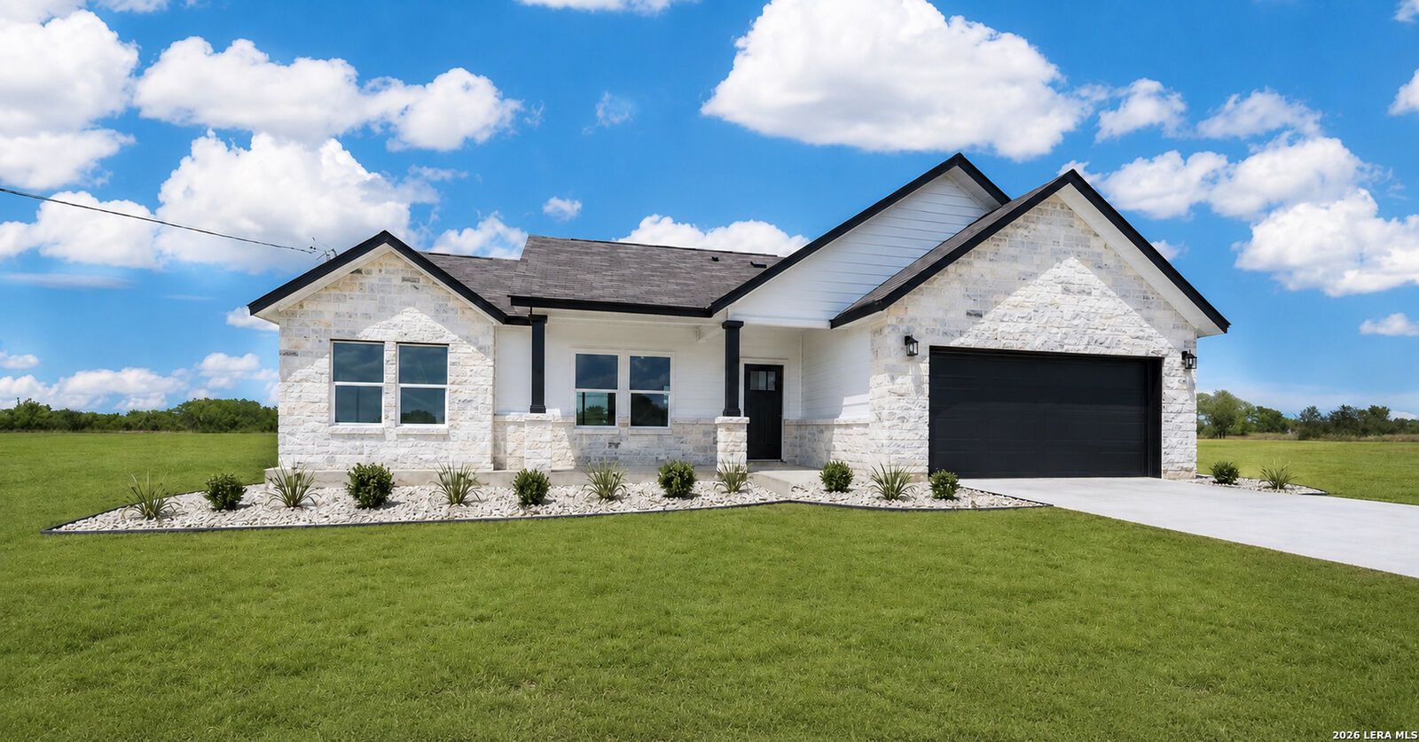 Property Photo: 150 Ranchero Way TX 78059