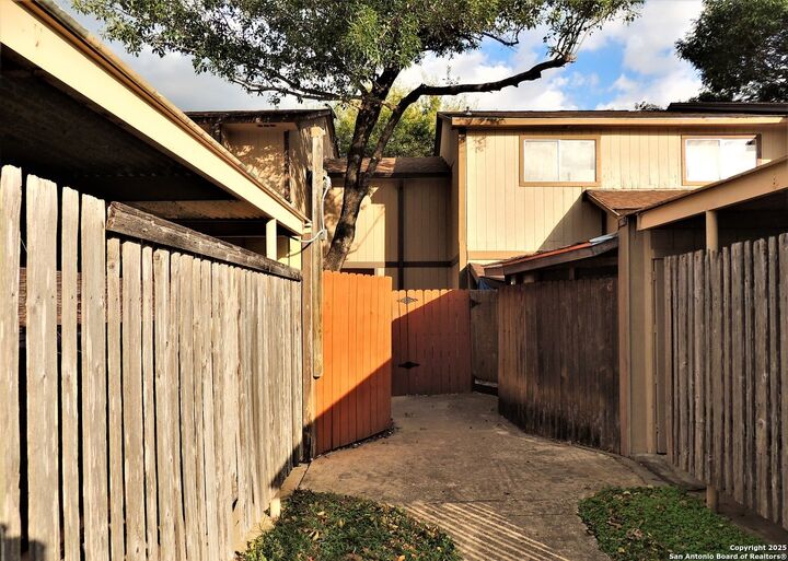 Property Photo: 12018 Maplerock TX 78230