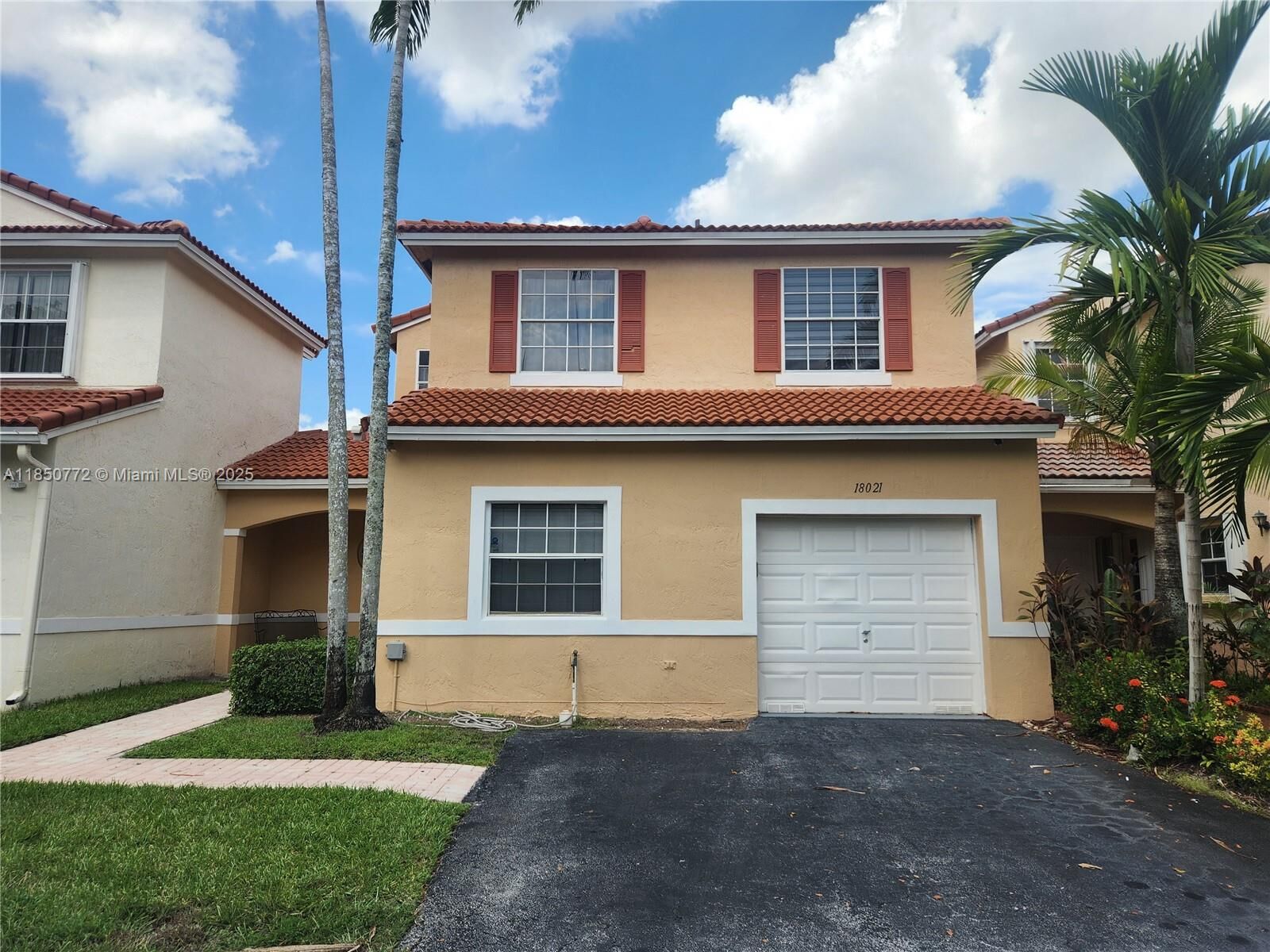 Property Photo: 18021 SW 11th Ct FL 33029