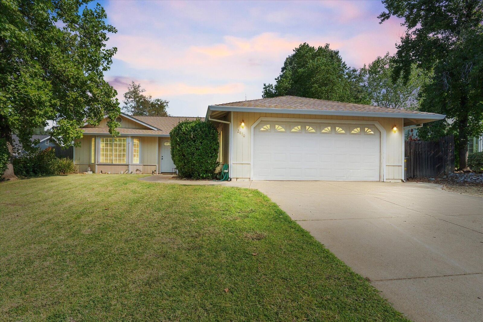 Property Photo: 2870 Antigua Drive CA 96003