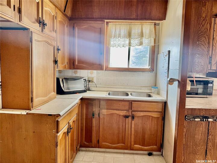 Property Photo: 332 Norreys Street SK S0K 1H0