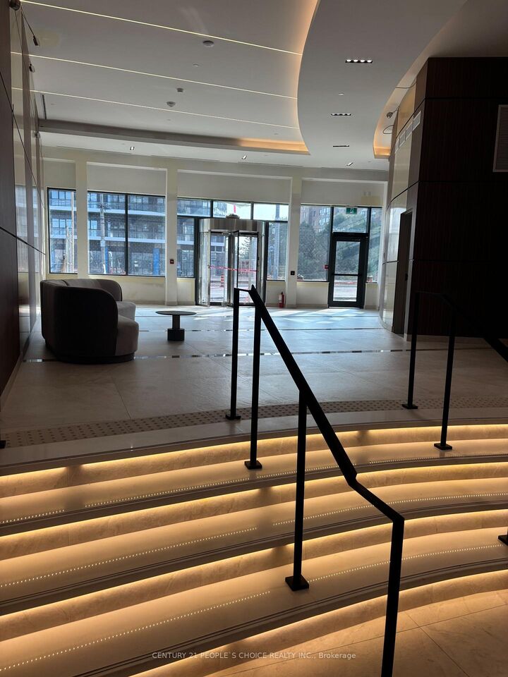 Property Photo:  5105 Hurontario Street 3101  ON L4Z 0C9 