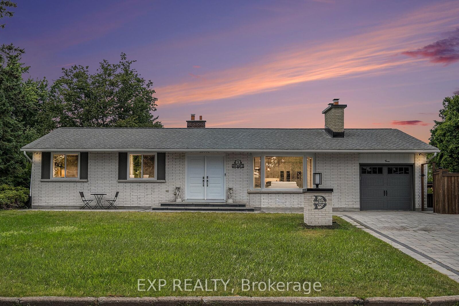 Property Photo:  3 St Remy Drive  ON K2J 1A4 