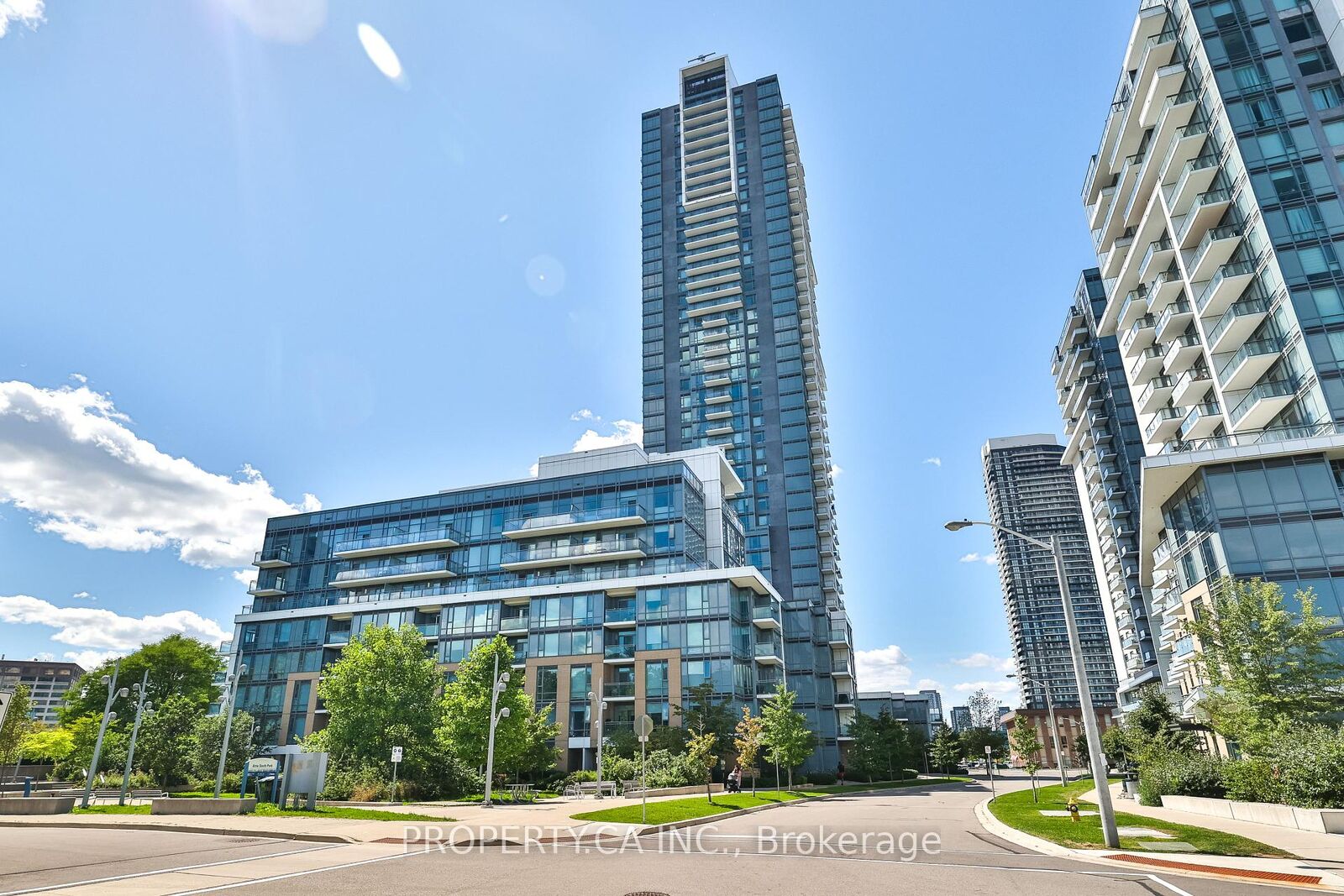Property Photo: 55 Ann O'Reilly Road 2512 ON M2J 0E1
